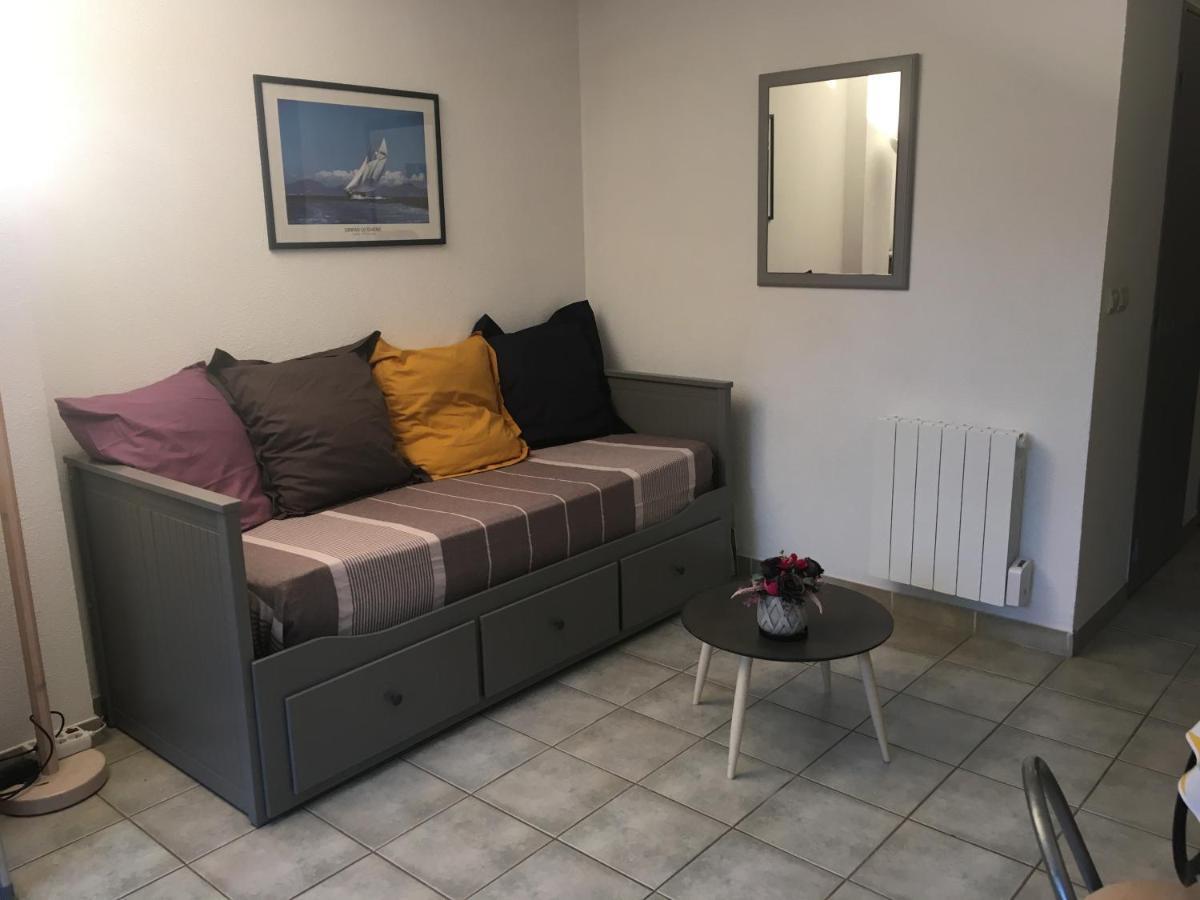 Sanary sur Mer Appartement 30m2 T2 avec terrasse Piscine 10min à pied de la plage Extérieur photo