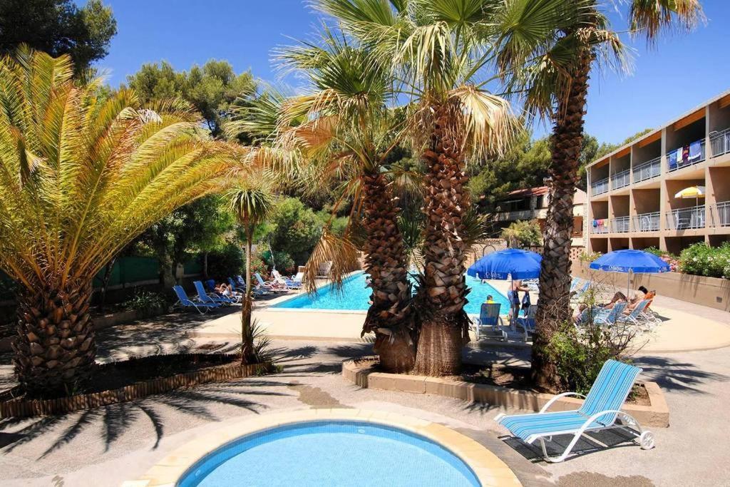 Sanary sur Mer Appartement 30m2 T2 avec terrasse Piscine 10min à pied de la plage Extérieur photo