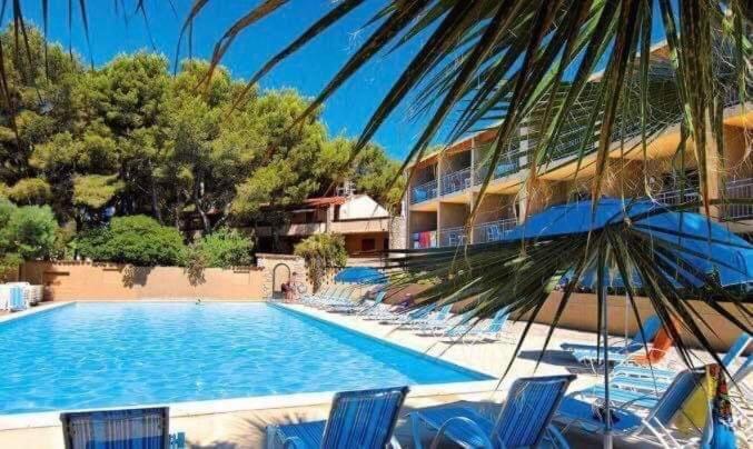 Sanary sur Mer Appartement 30m2 T2 avec terrasse Piscine 10min à pied de la plage Extérieur photo